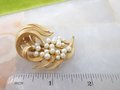 Vintage LISNER Pearl Brooch Designer Flower Leaf Pin Classic Timeless Jewelry Gift Mid Century, VivianJoel.com