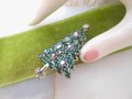 Vintage Christmas Tree Brooch Rhinestone Emerald Green AB Crystal Holiday Pin Mid Century Jewelry Gift, VivianJoel.com