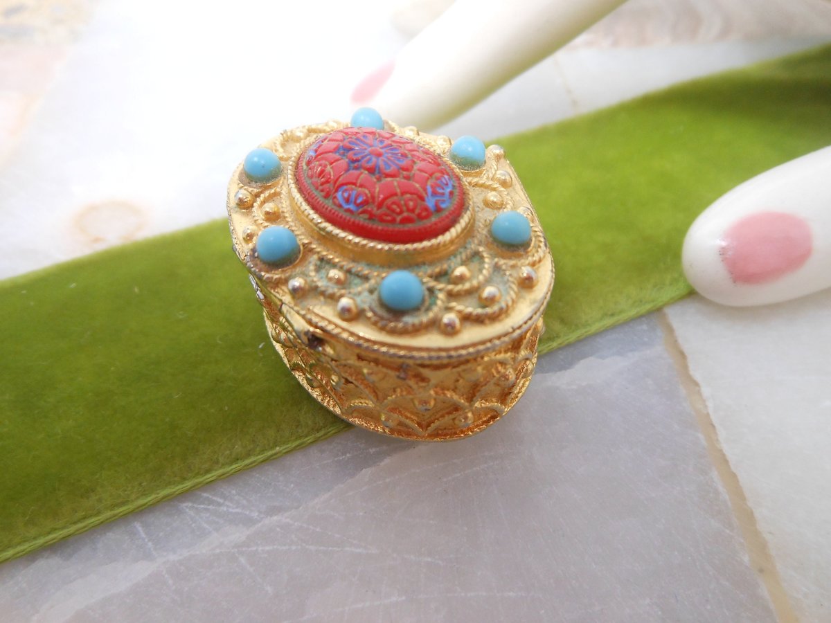 Vintage FLORENZA Trinket Ring Jewelry Pill Box Art Glass Mogul Gold Gilt Mid Century Jewelry Gift, VivianJoel.com