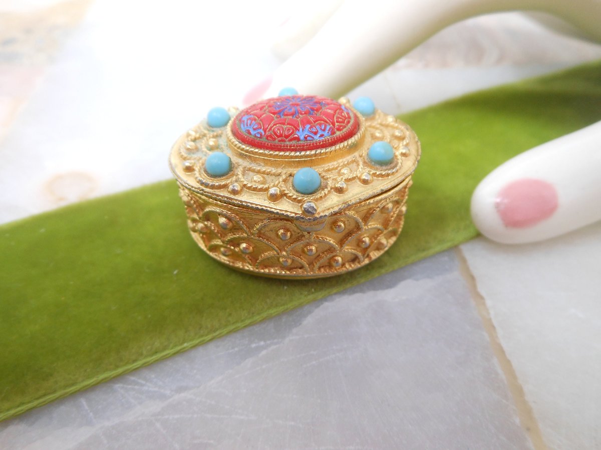 Vintage FLORENZA Trinket Ring Jewelry Pill Box Art Glass Mogul Gold Gilt Mid Century Jewelry Gift, VivianJoel.com