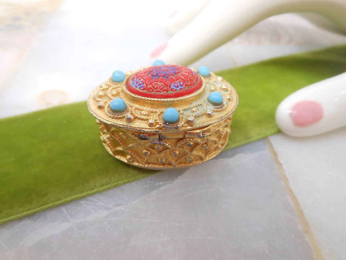 Vintage FLORENZA Trinket Ring Jewelry Pill Box Art Glass Mogul Gold Gilt Mid Century Jewelry Gift, VivianJoel.com
