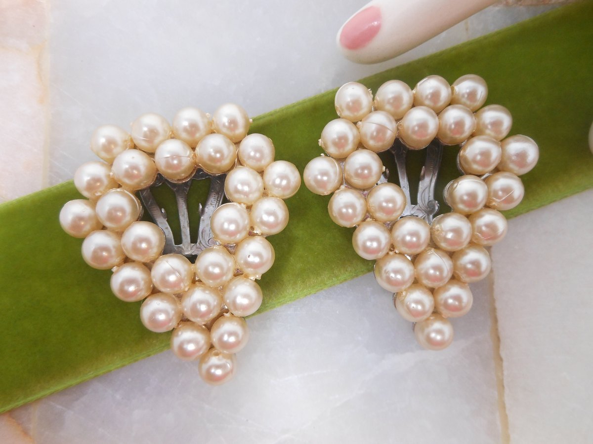 Vintage Pearl Dress Fur Clip Brooch Set Pair Glam Accent Pin Mid Century Jewelry Gift, VivianJoel.com