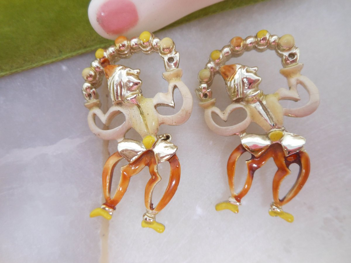 Vintage Jester Clown Scatter Pin Set Brooch Pair Enamel Figural Circus Mardi Gras Renaissance Fair Mid Century Jewelry Gift, VivianJoel.com