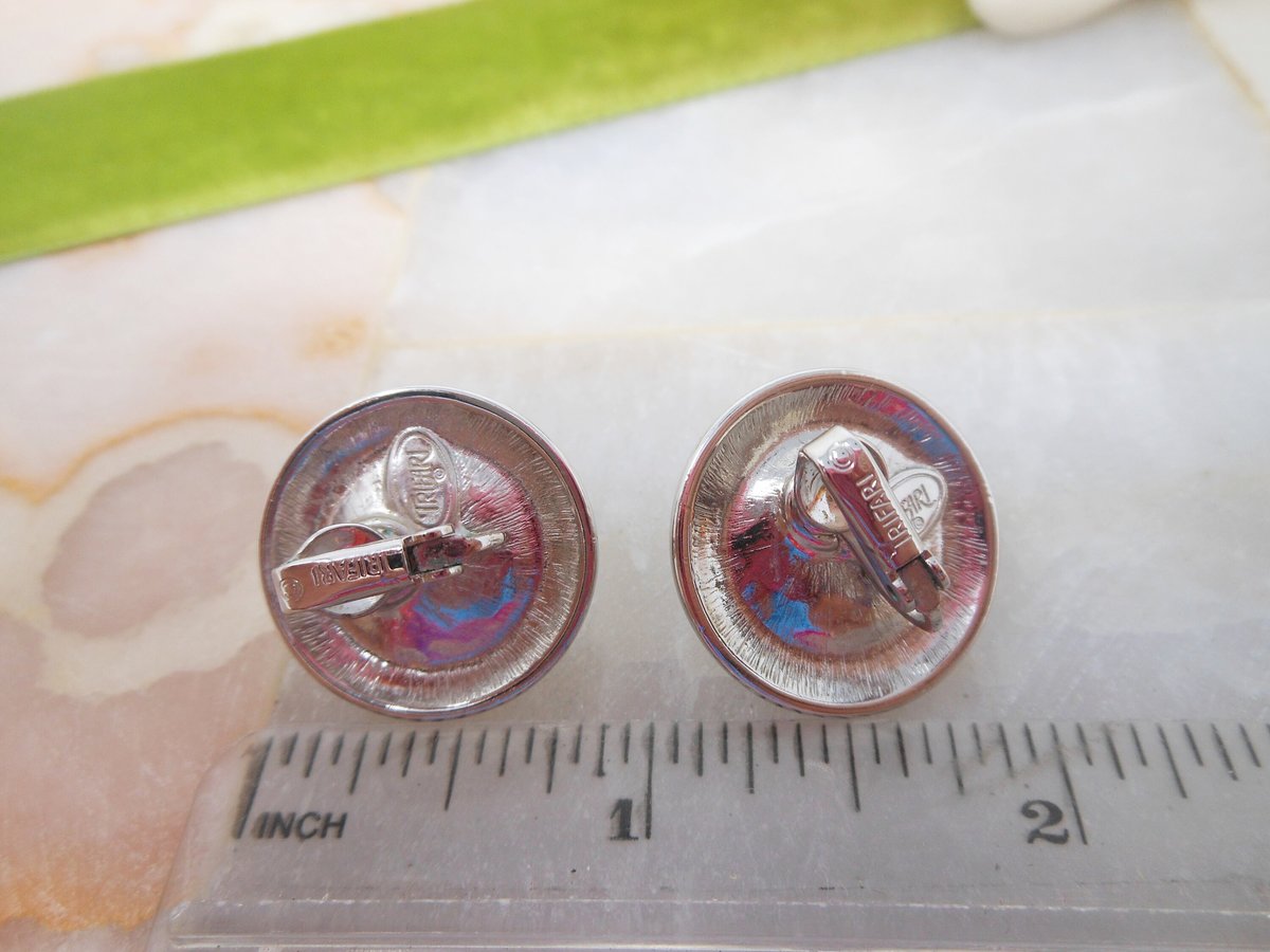 Vintage TRIFARI TM Designer Earrings Pearl Silver Tone Atomic Saucer Clip On Jewelry Gift, VivianJoel.com