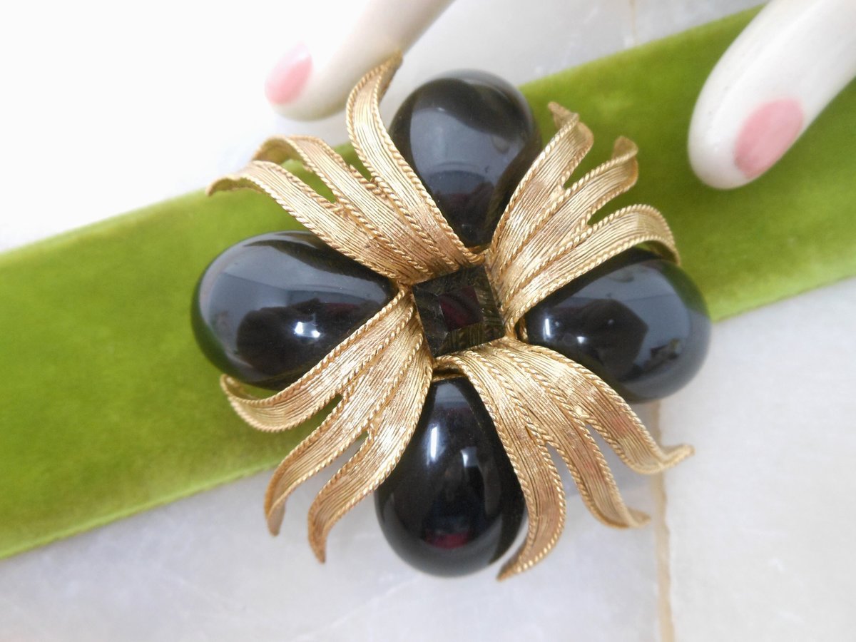 Vintage OSCAR De La RENTA Maltese Cross Pin Brooch Chunky Black Glass Gold Plate Statement Runway Mid Century Jewelry Gift, VivianJoel.com
