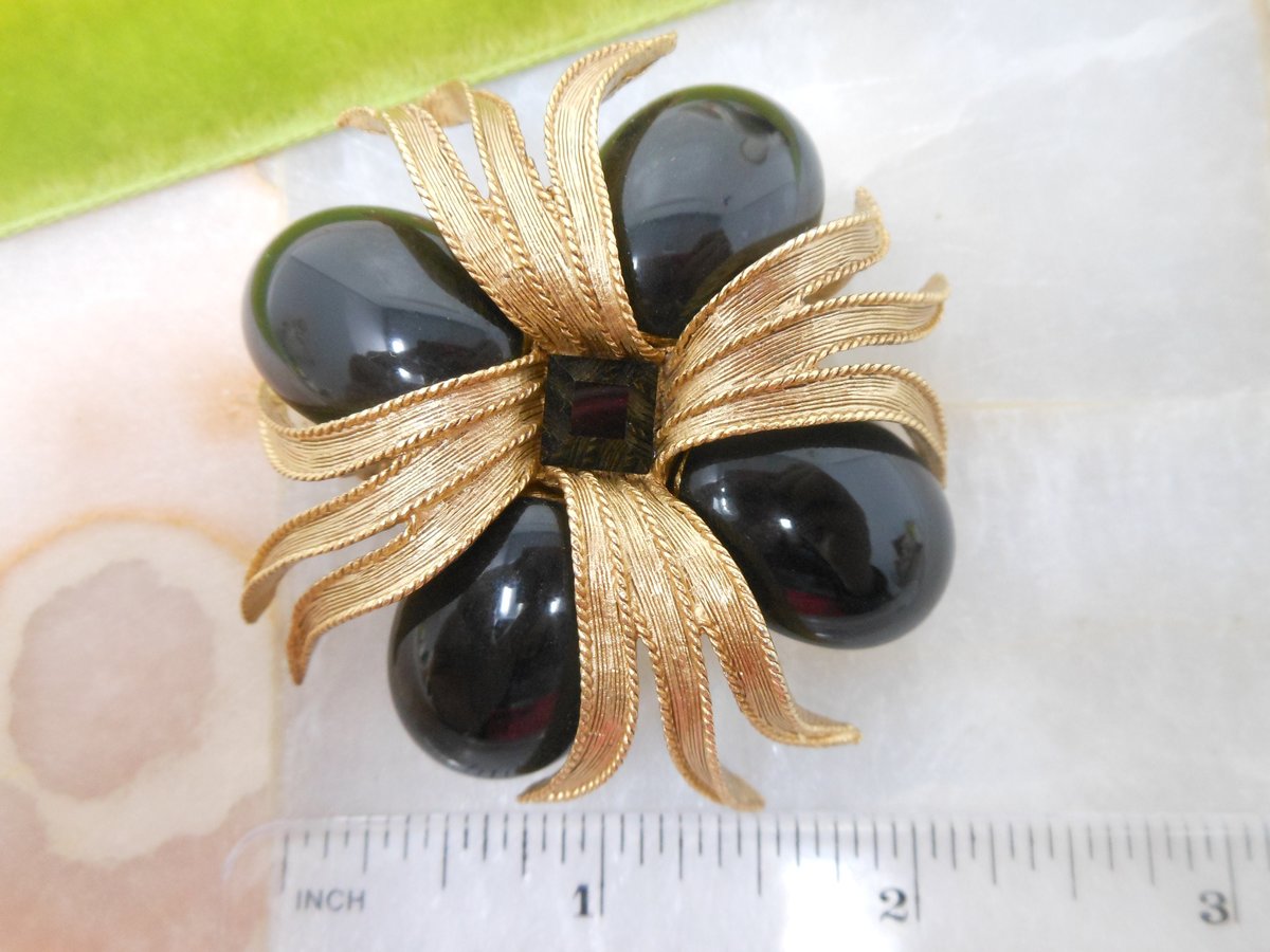 Vintage OSCAR De La RENTA Maltese Cross Pin Brooch Chunky Black Glass Gold Plate Statement Runway Mid Century Jewelry Gift, VivianJoel.com