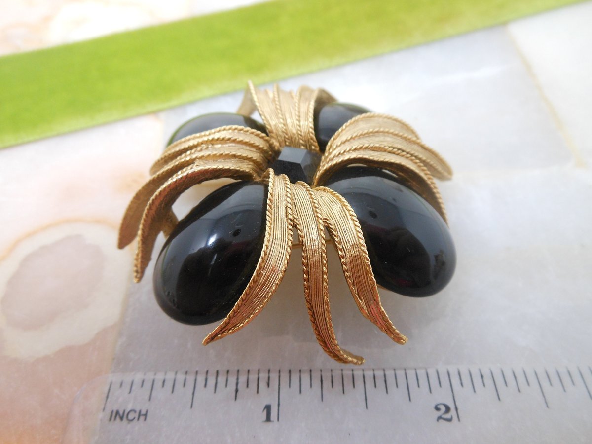 Vintage OSCAR De La RENTA Maltese Cross Pin Brooch Chunky Black Glass Gold Plate Statement Runway Mid Century Jewelry Gift, VivianJoel.com