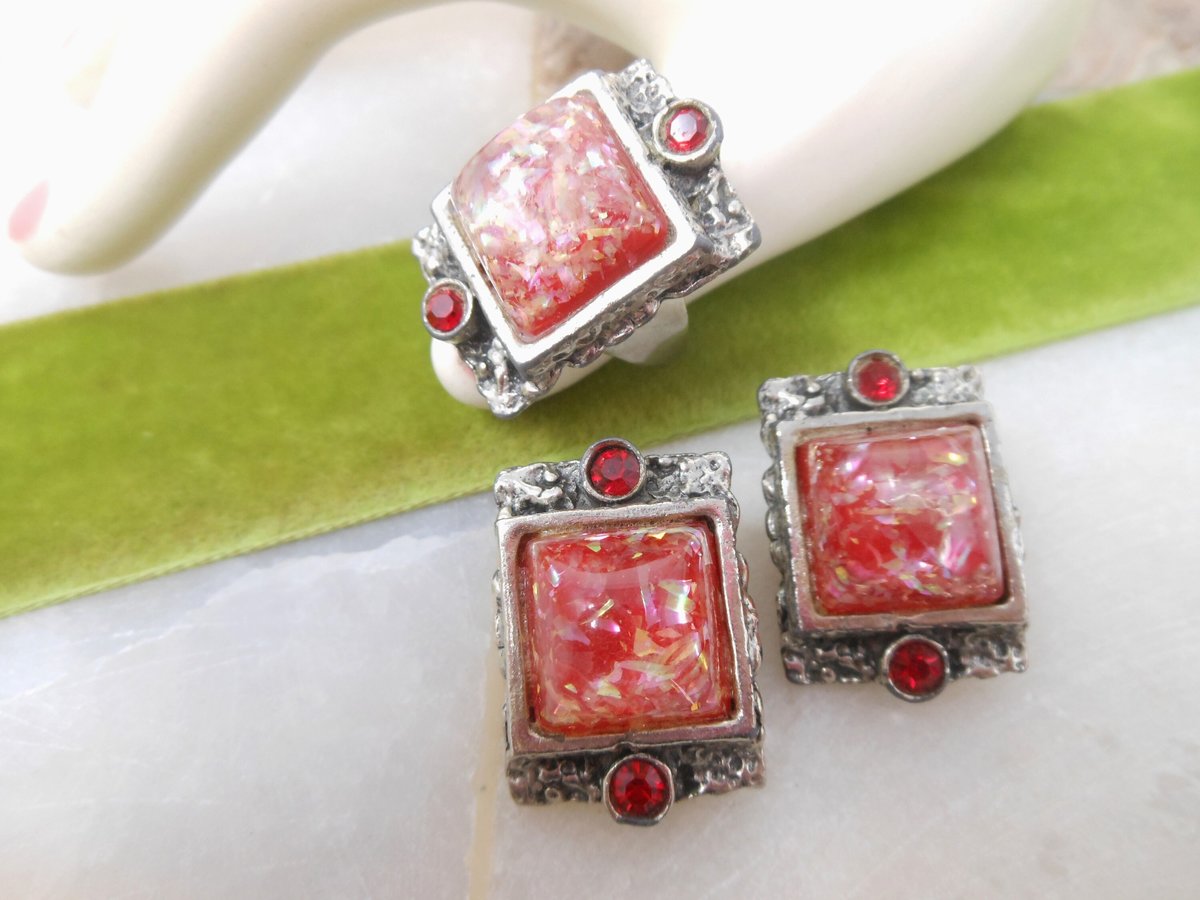 Vintage SELRO Confetti Lucite Earrings Ring SET Chunky Ornate Plastic Resin Clip On Designer Mid Century, VivianJoel.com