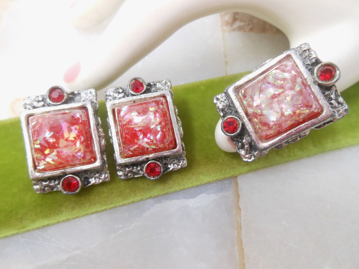 Vintage SELRO Confetti Lucite Earrings Ring SET Chunky Ornate Plastic Resin Clip On Designer Mid Century, VivianJoel.com