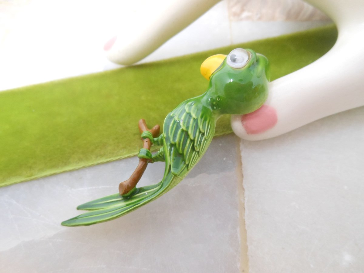Vintage JJ Googly Eye Brooch Bird Parrot Tiki Pin Enamel Figural Tropical Designer Jewelry Gift Mid Century, VivianJoel.com