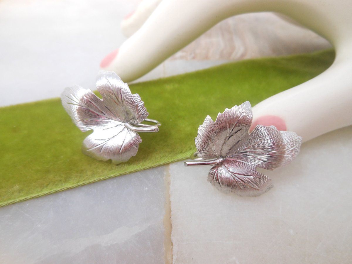 Vintage KREMENTZ Leaf Earrings Gold Overlay Screw Back Minimalist Designer Jewelry Gift Mid Century, VivianJoel.com