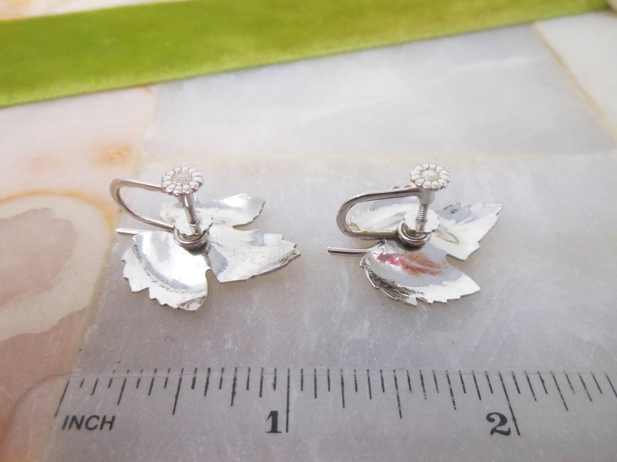 Vintage KREMENTZ Leaf Earrings Gold Overlay Screw Back Minimalist Designer Jewelry Gift Mid Century, VivianJoel.com