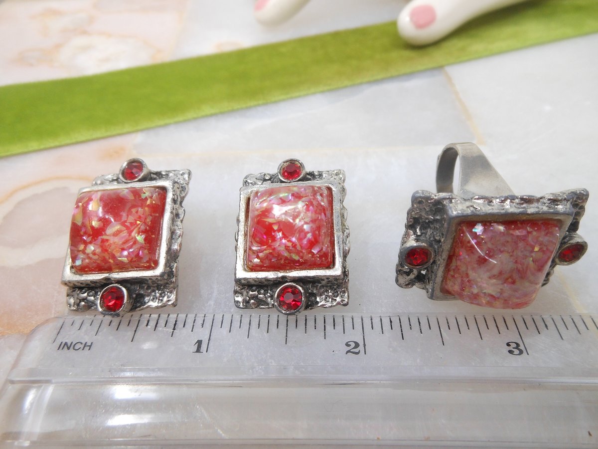 Vintage SELRO Confetti Lucite Earrings Ring SET Chunky Ornate Plastic Resin Clip On Designer Mid Century, VivianJoel.com