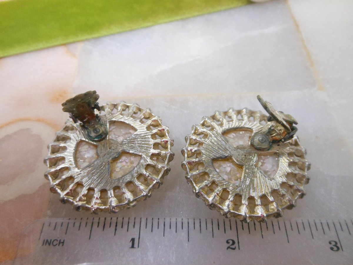 Vintage Huge Confetti Earrings Glitter Lucite Resin Plastic Clip On Mid Century, VivianJoel.com