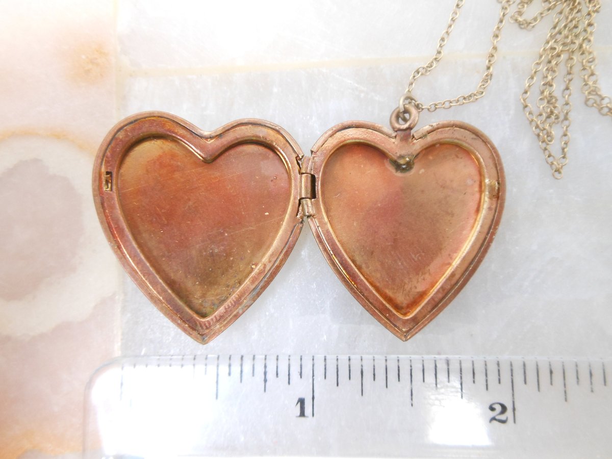 Vintage NIAGARA FALLS Locket Pendant Necklace Souvenir Hand Paint Kitsch Heart Mid Century Jewelry Gift, VivianJoel.com