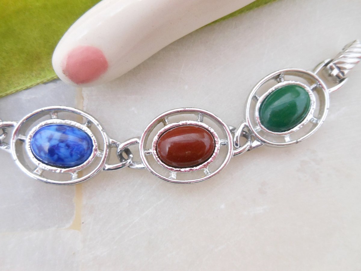 Vintage SARAH COVENTRY Bracelet Faux Jade Lapis Carnelian Festoon Chain Link Designer Mid Century Jewelry Gift, VivianJoel.com