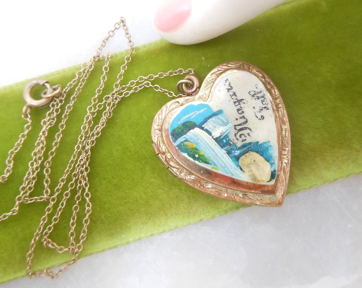 Vintage NIAGARA FALLS Locket Pendant Necklace Souvenir Hand Paint Kitsch Heart Mid Century Jewelry Gift, VivianJoel.com