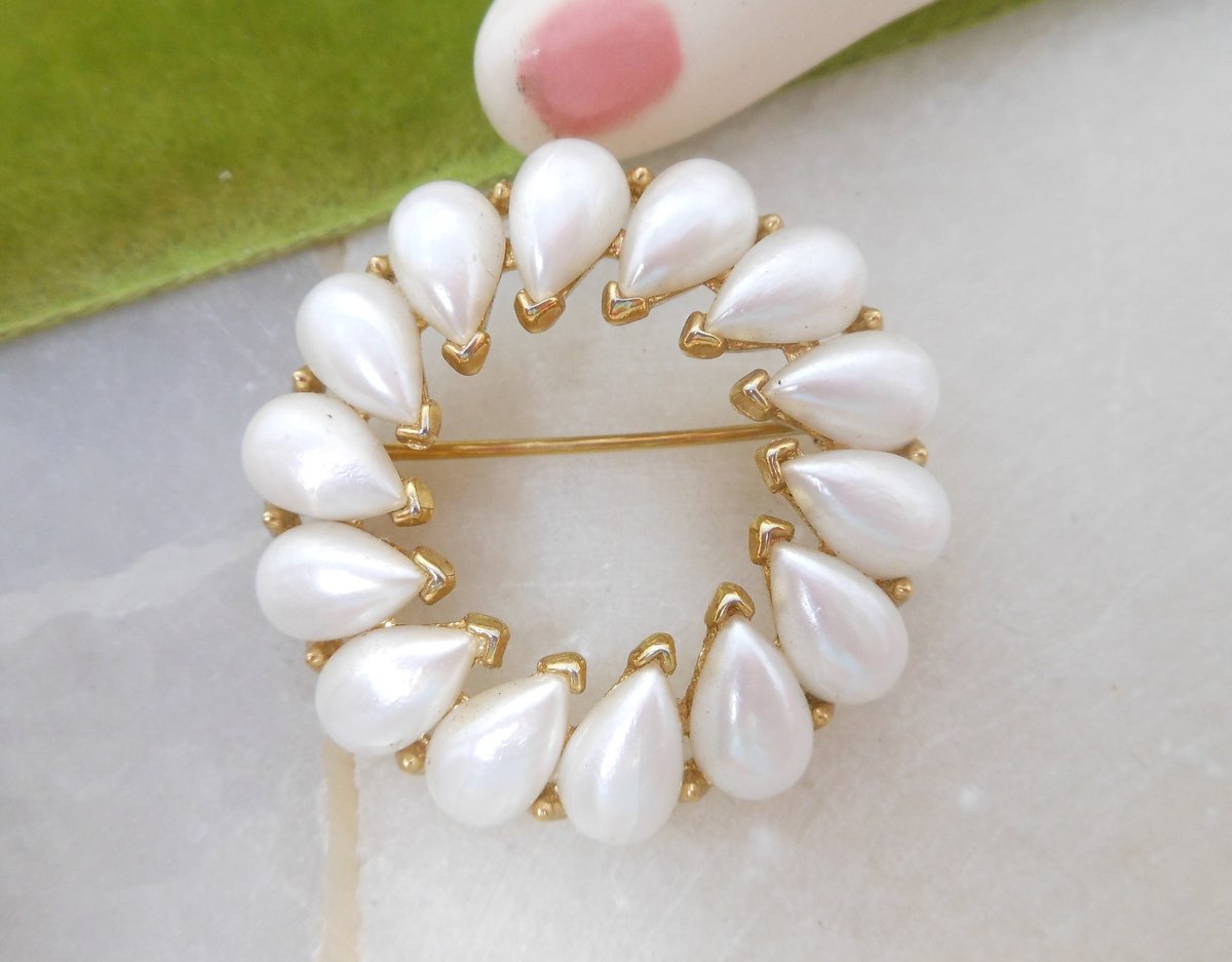 Vintage Crown TRIFARI Classic Brooch Pearl Pin Wreath Circle Gold Plate Mid Century Designer Jewelry Gift, VivianJoel.com