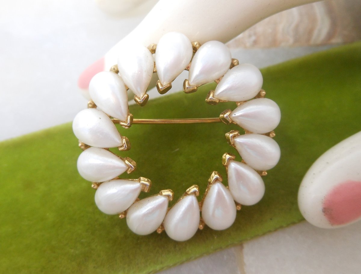Vintage Crown TRIFARI Classic Brooch Pearl Pin Wreath Circle Gold Plate Mid Century Designer Jewelry Gift, VivianJoel.com