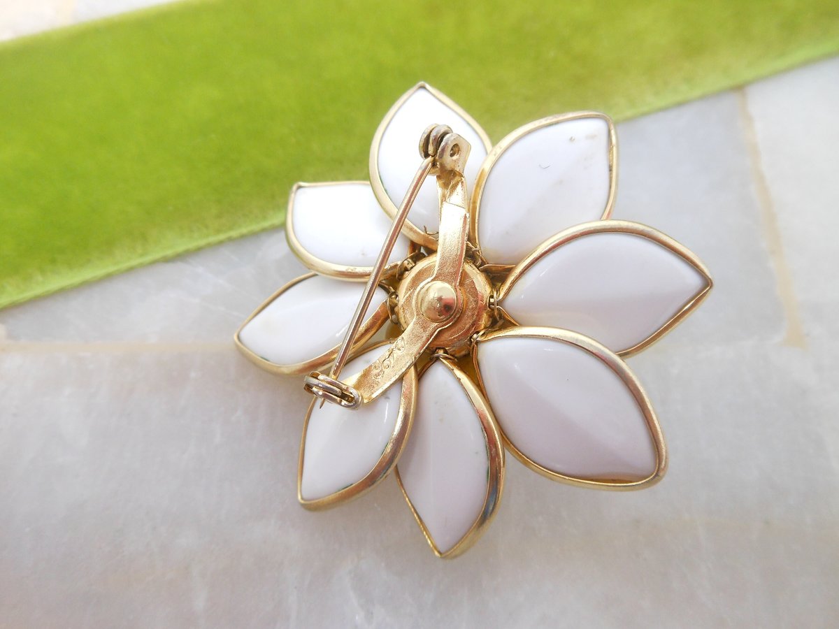 Vintage CORO Designer Brooch Milk Poured Glass Daisy Pin Flower White Yellow Jewelry Gift Mid Century, VivianJoel.com