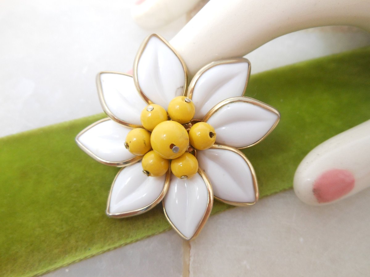 Vintage CORO Designer Brooch Milk Poured Glass Daisy Pin Flower White Yellow Jewelry Gift Mid Century, VivianJoel.com