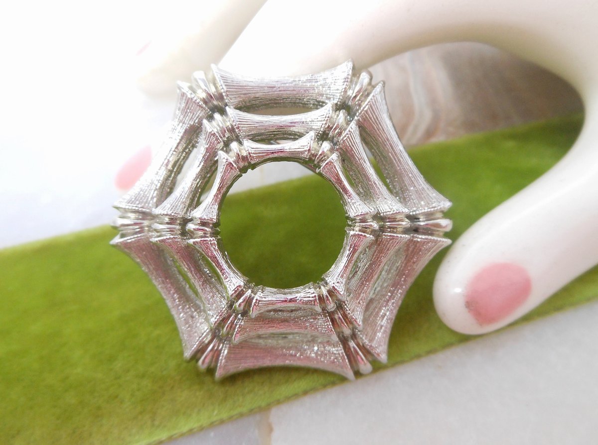 Vintage LISNER Brooch Bamboo Designer Good Luck Pin Silver Tone Plate Jewelry Gift Mid Century, VivianJoel.com