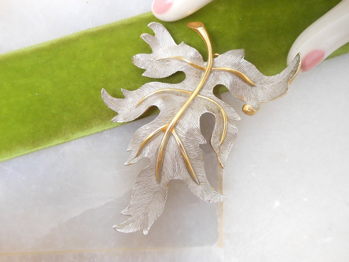 Vintage JUDY LEE Large Leaf Brooch Pin Pendant Figural Designer Two Tone Fall Statement Designer Jewelry Gift Mid Century, VivianJoel.com