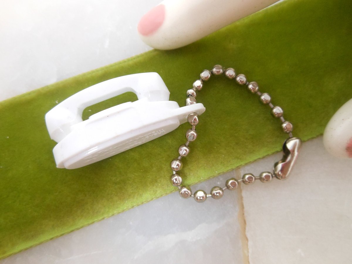 Vintage Miniature Princess White Phone Key Chain White Kitsch Plastic Charm Promo Telephone Advertisement Keychain Gift, VivianJoel.com