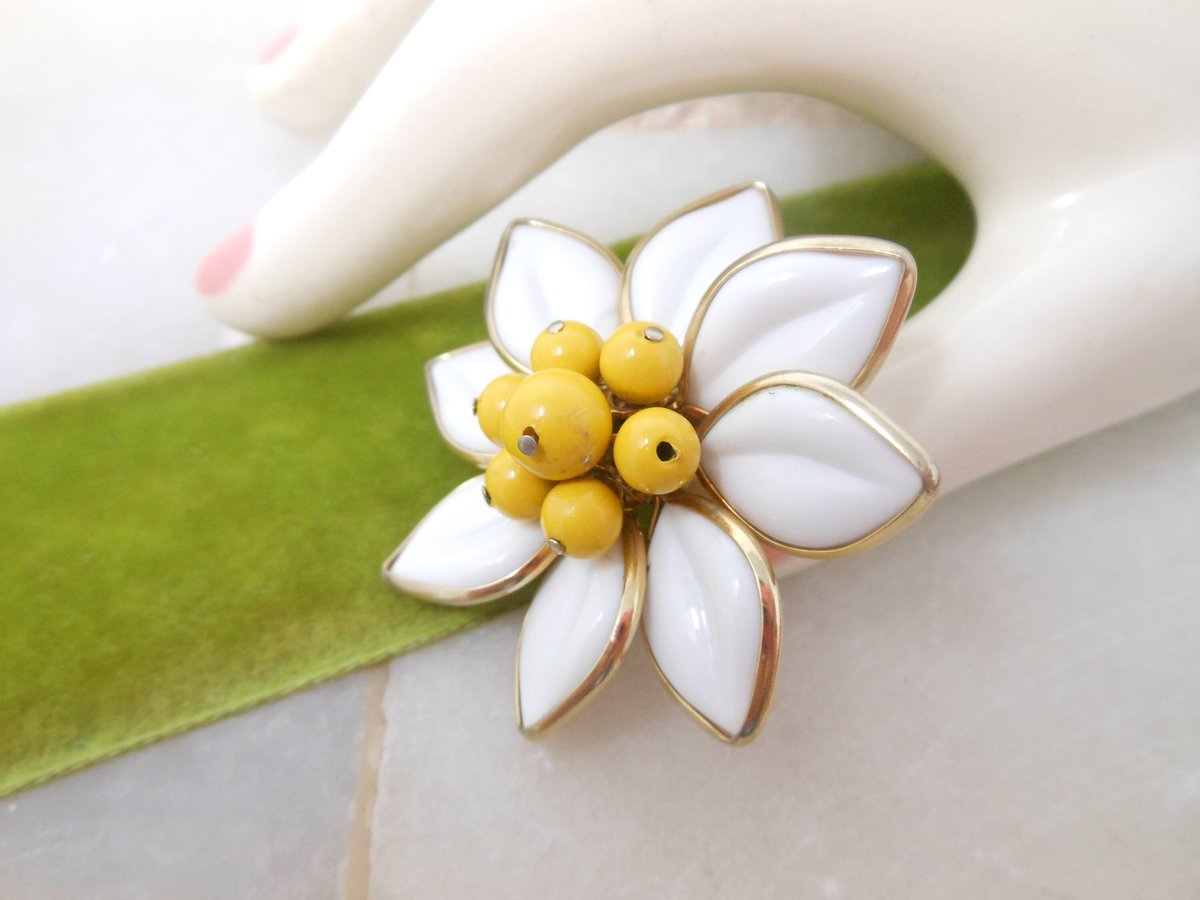 Vintage CORO Designer Brooch Milk Poured Glass Daisy Pin Flower White Yellow Jewelry Gift Mid Century, VivianJoel.com