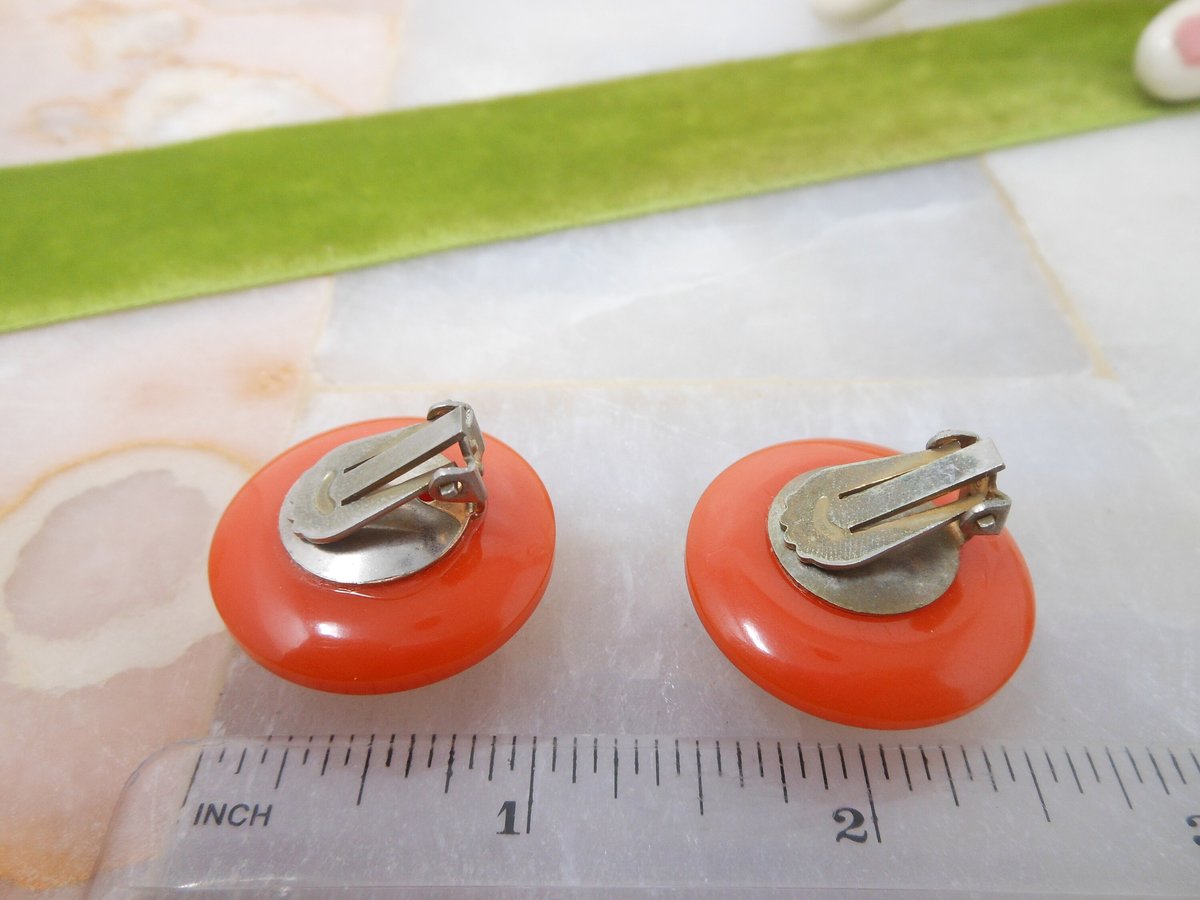 Vintage BAKELITE Earrings Orange Saucer Clip On Pumpkin Jumbo Plastic *tested* Art Deco Mid Century Jewelry Gift, VivianJoel.com