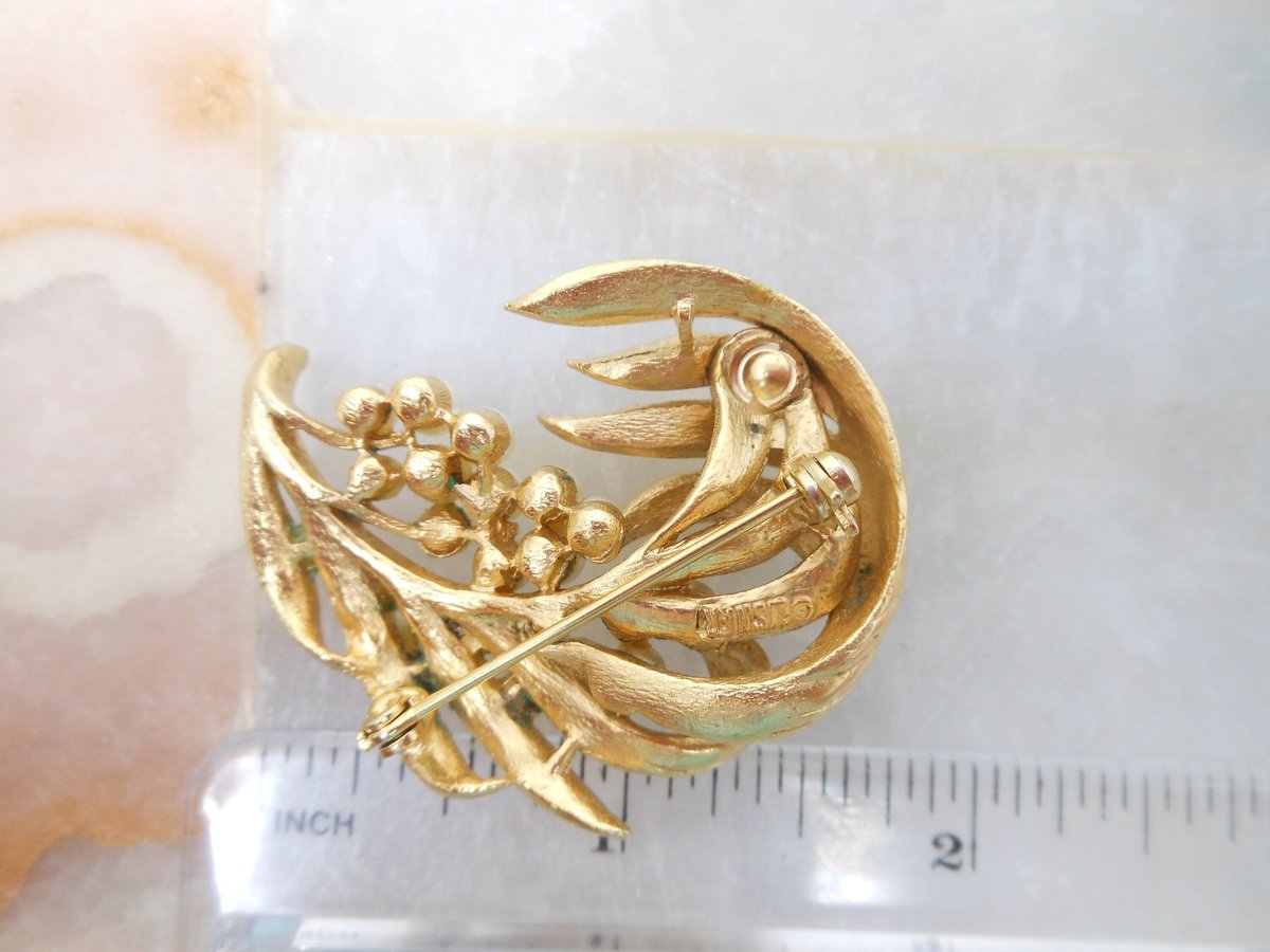 Vintage LISNER Pearl Brooch Designer Flower Leaf Pin Classic Timeless Jewelry Gift Mid Century, VivianJoel.com