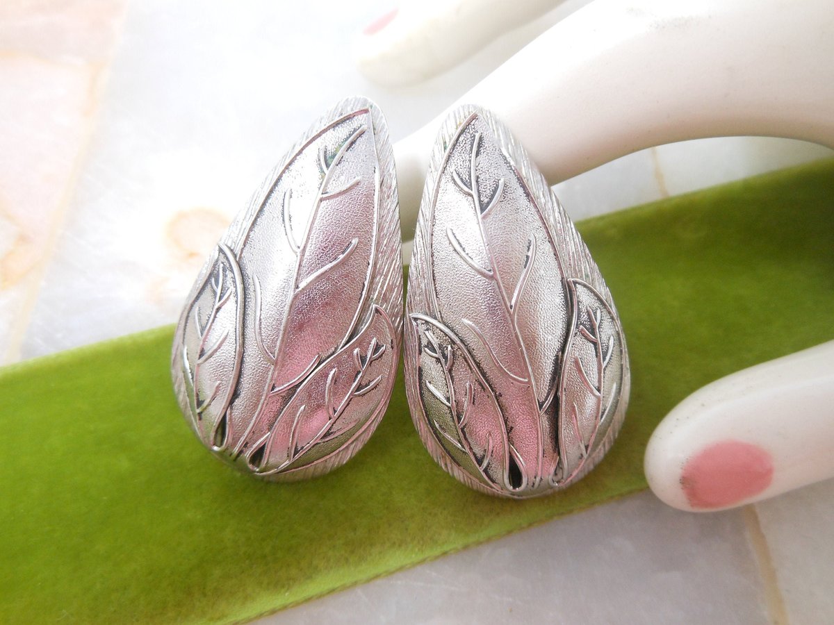 Vintage WHITING DAVIS Leaf Earrings Victorian Revival Art Nouveau Style Jewelry Gift Mid Century, VivianJoel.com