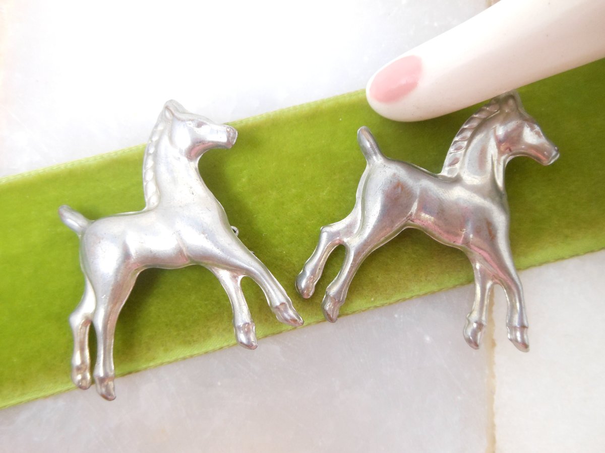 Vintage Horse Scatter Pin Set Stamped Tin Brooch Equestrian Figural Kentucky Derby Jewelry Gift Mid Century, VivianJoel.com