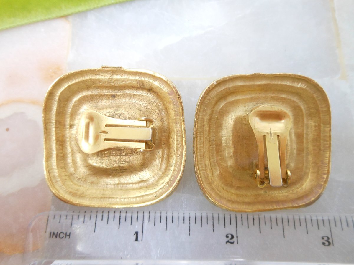 Vintage Huge Champagne Pearl Earrings Clip On Matte Gold Tone Plate Chunky Statement Jewelry Gift, VivianJoel.com