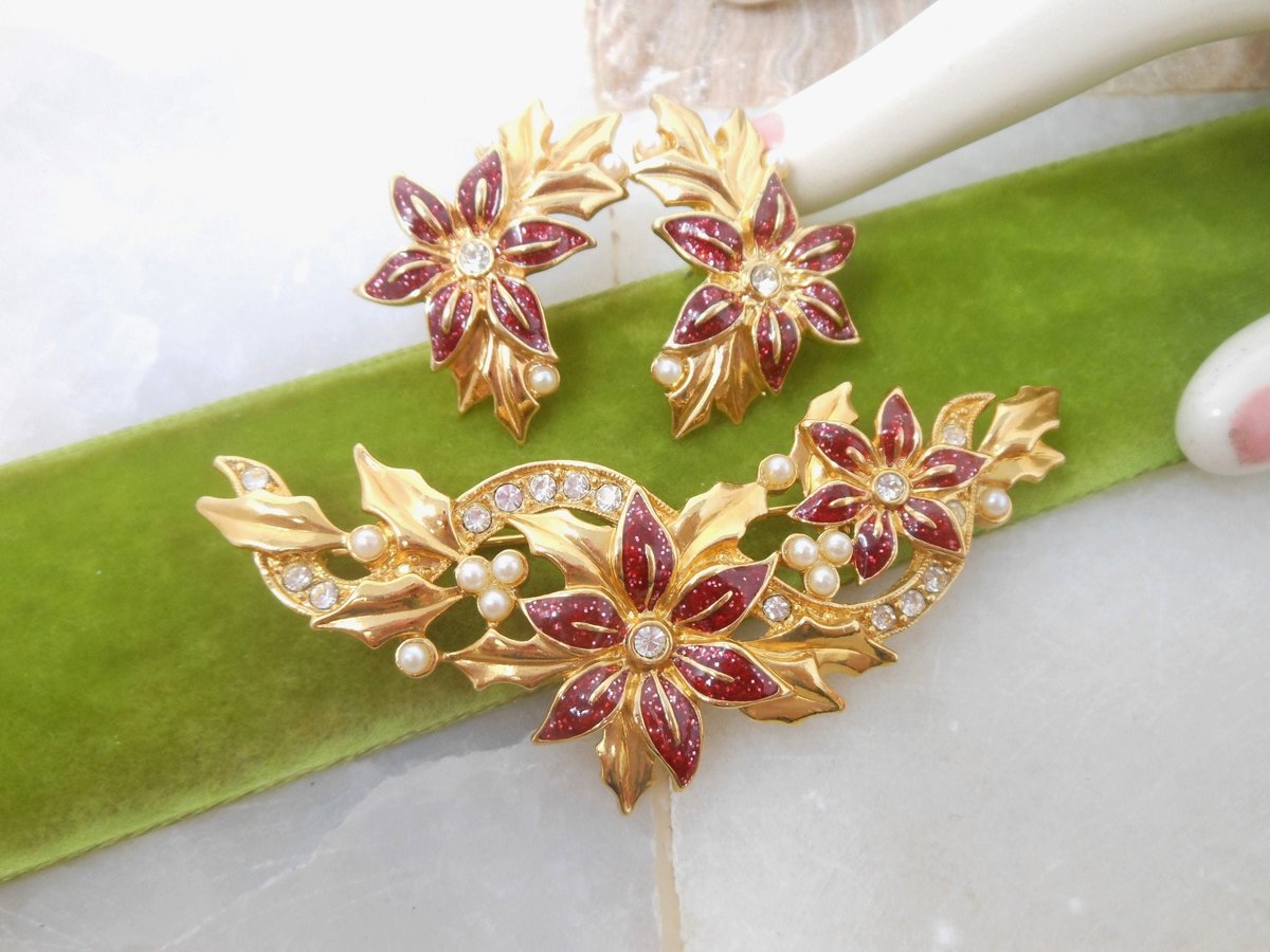 Vintage AVON Christmas Brooch Earrings Set Poinsettia Pin Enamel Rhinestone Pearl Jewelry Gift Classic Mid Century, VivianJoel.com