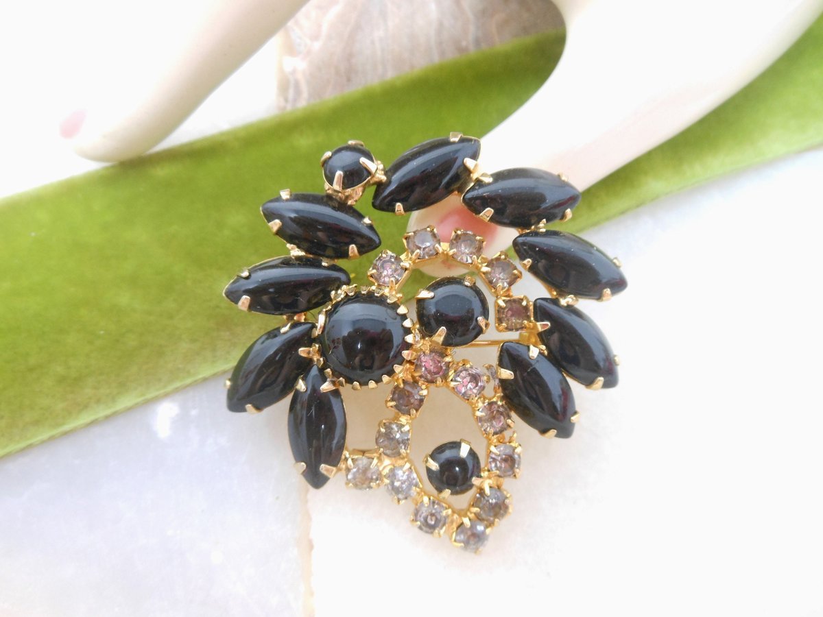 Vintage Black Brooch Flower Pinwheel Pin Cluster Rhinestone Mid Century Jewelry Gift, VivianJoel.com
