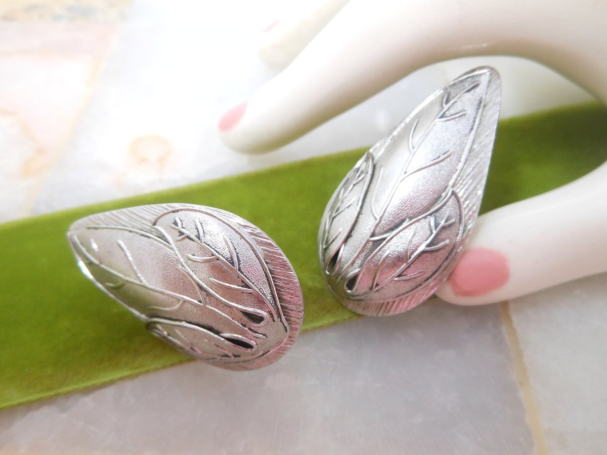 Vintage WHITING DAVIS Leaf Earrings Victorian Revival Art Nouveau Style Jewelry Gift Mid Century, VivianJoel.com