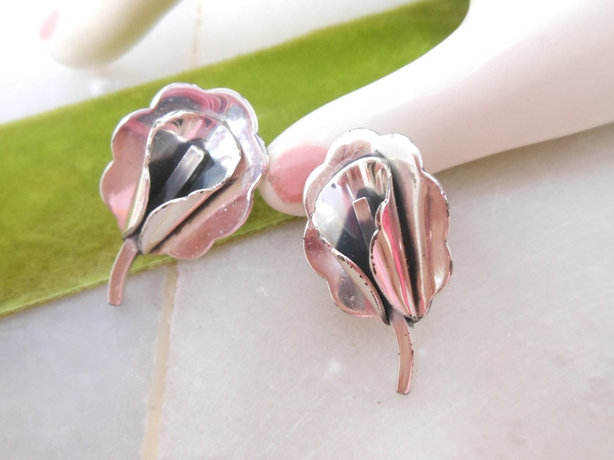 Vintage SAUTEUR Sterling Silver Earrings RENOIR Designer Modernist Flower Lily Screw Back Mid Century Jewelry, VivianJoel.com