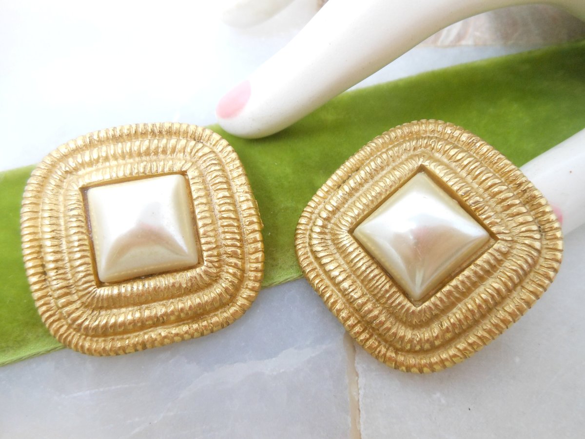Vintage Huge Champagne Pearl Earrings Clip On Matte Gold Tone Plate Chunky Statement Jewelry Gift, VivianJoel.com