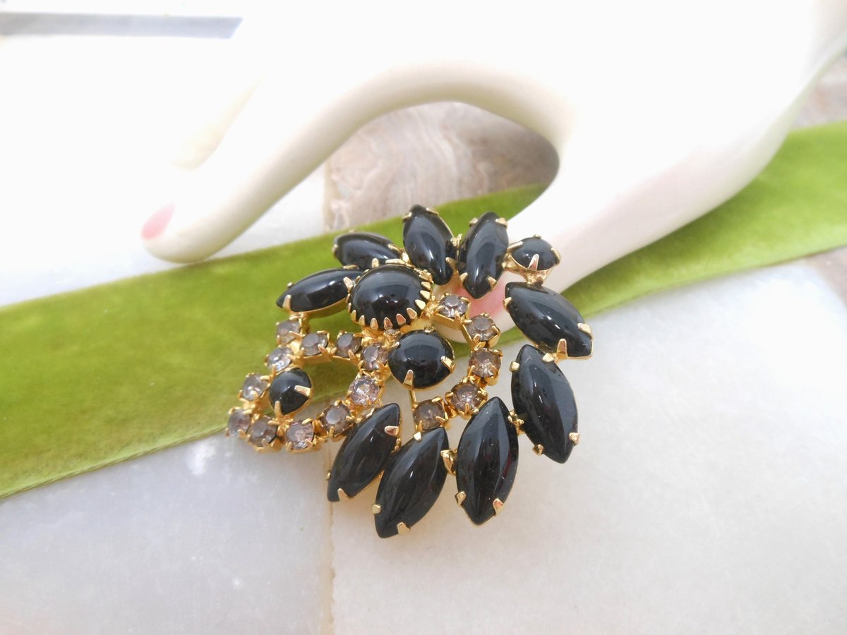 Vintage Black Brooch Flower Pinwheel Pin Cluster Rhinestone Mid Century Jewelry Gift, VivianJoel.com