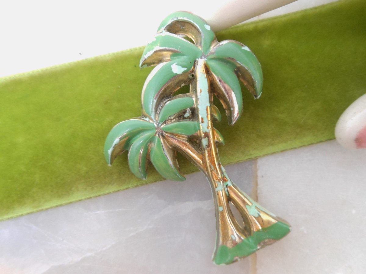 Vintage Palm Tree Pin Enamel Paint Celluloid Brooch Old Plastic Tropical Tiki Mid Century Jewelry Gift, VivianJoel.com