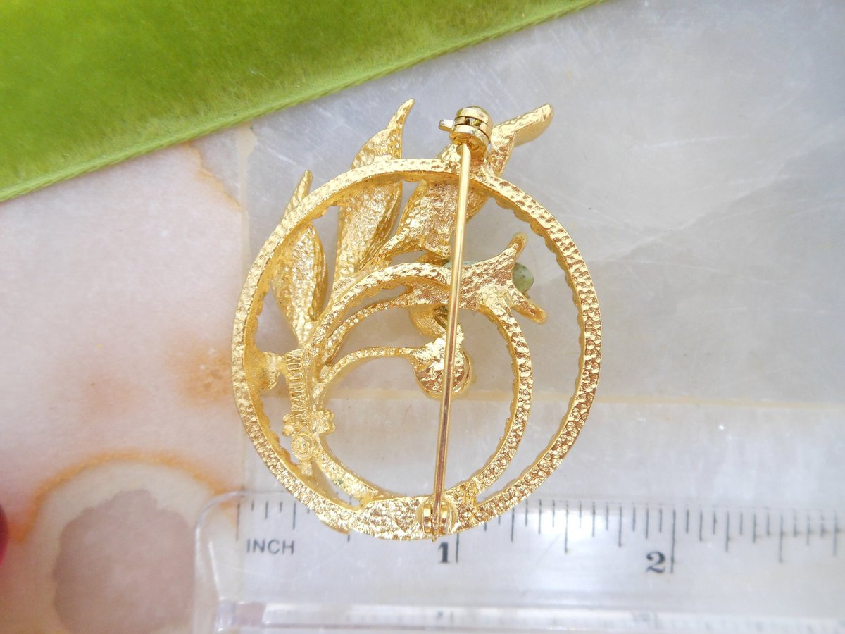 Vintage SARAH COVENTRY Jade Pearl Flower Pin Brooch Wreath Designer Jewelry Mid Century Gift, VivianJoel.com