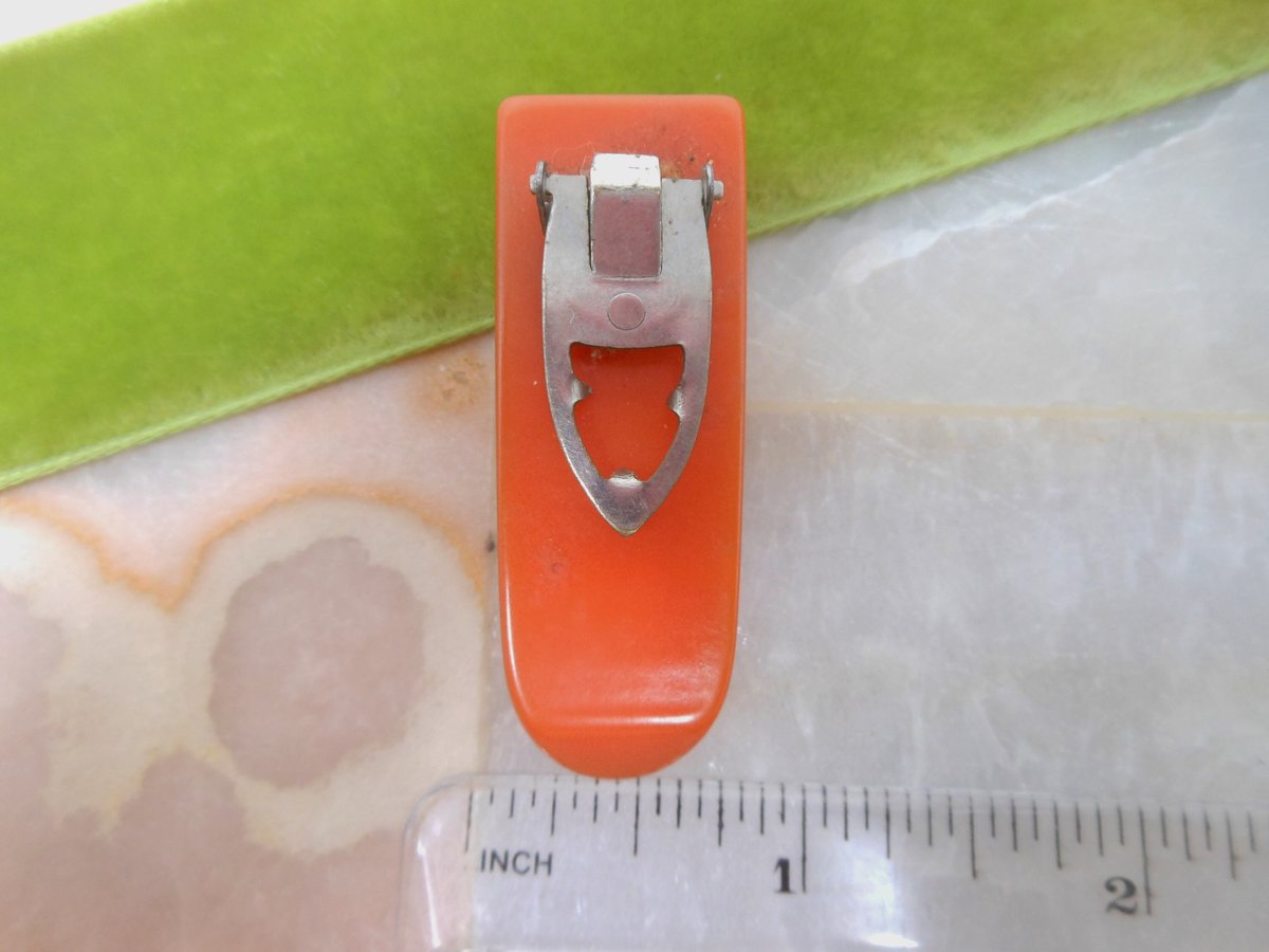 Vintage BAKELITE Pumpkin Orange Carved Fur Dress Clip Brooch Old Plastic Pin Art Deco Jewelry Gift Mid Century, VivianJoel.com