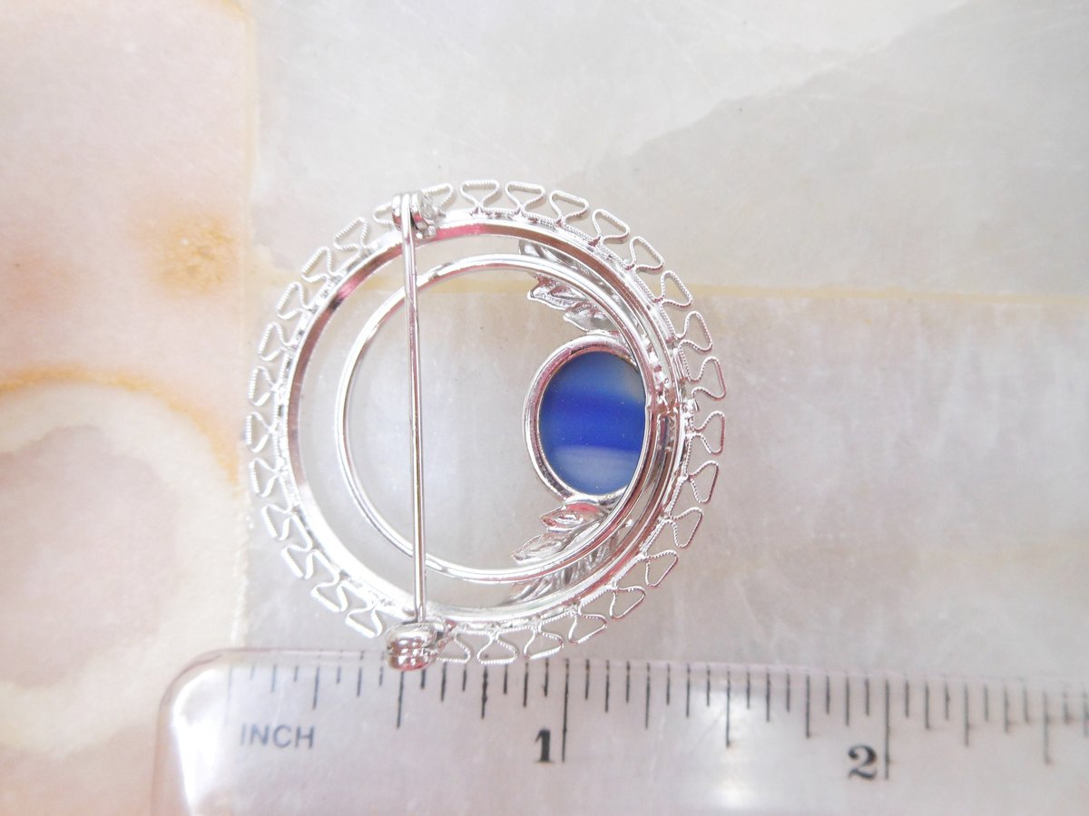Vintage Star Sapphire Art Glass Pin Brooch Filigree Wreath Circle Ornate Jewelry Gift Mid Century, VivianJoel.com