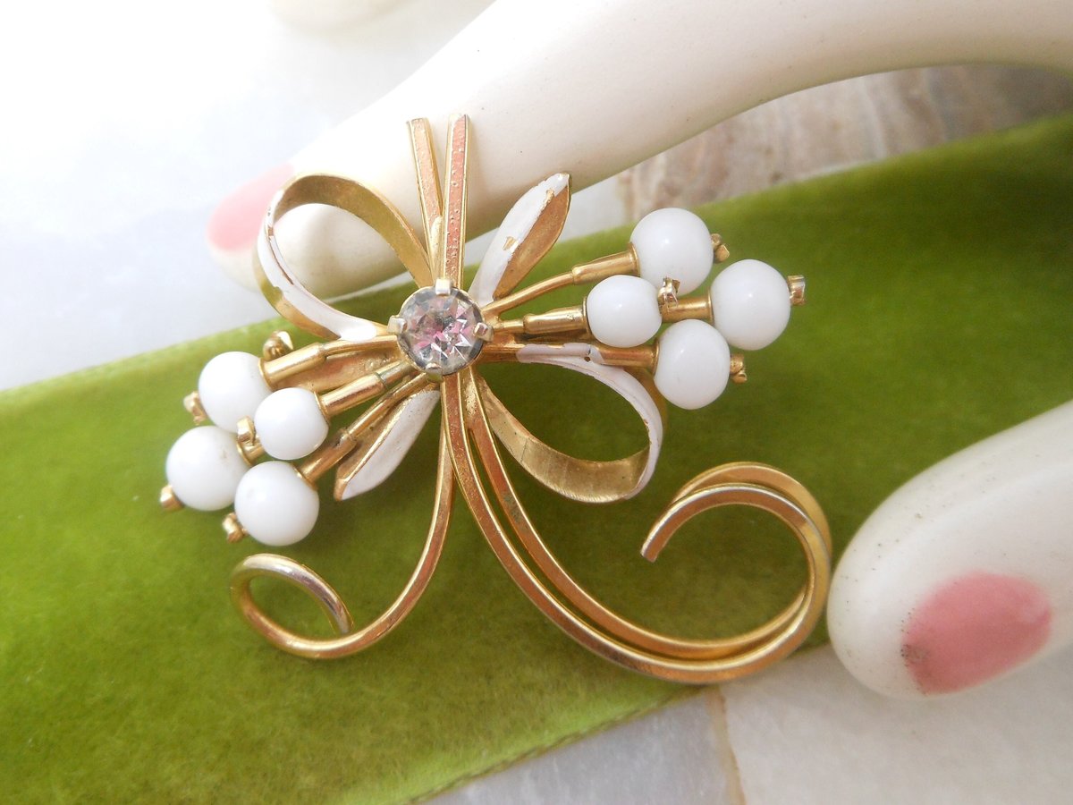 Vintage AUSTRIA Brooch Flower Bow Milk Glass Crystal Rhinestone Pin White Wedding Designer Jewelry Gift Mid Century, VivianJoel.com