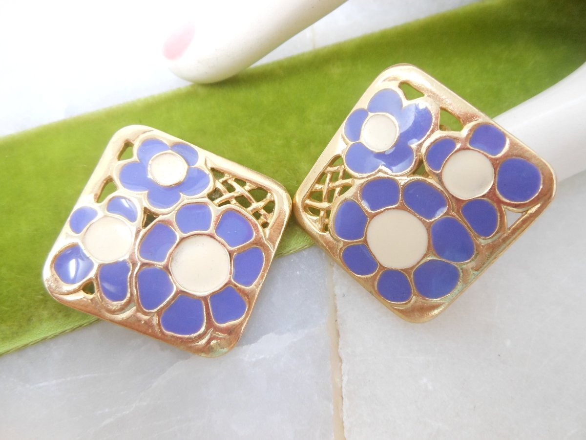 Vintage BEREBI Flower Power Mod Earrings Enamel Clip On Designer Purple Jewelry Gift Mid Century, VivianJoel.com