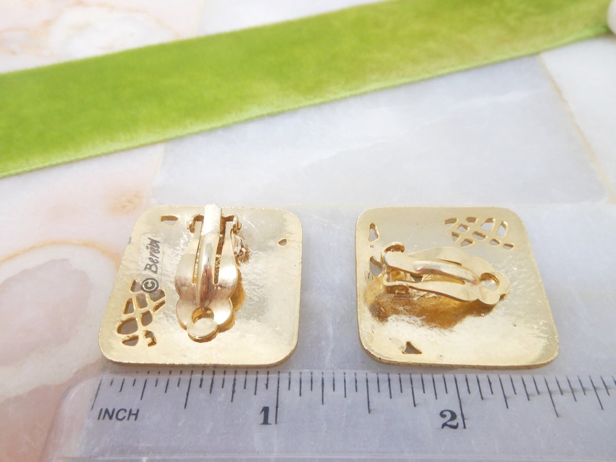 Vintage BEREBI Flower Power Mod Earrings Enamel Clip On Designer Purple Jewelry Gift Mid Century, VivianJoel.com