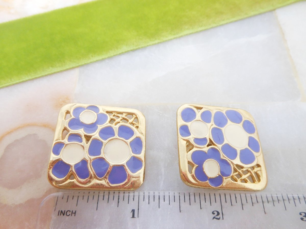 Vintage BEREBI Flower Power Mod Earrings Enamel Clip On Designer Purple Jewelry Gift Mid Century, VivianJoel.com