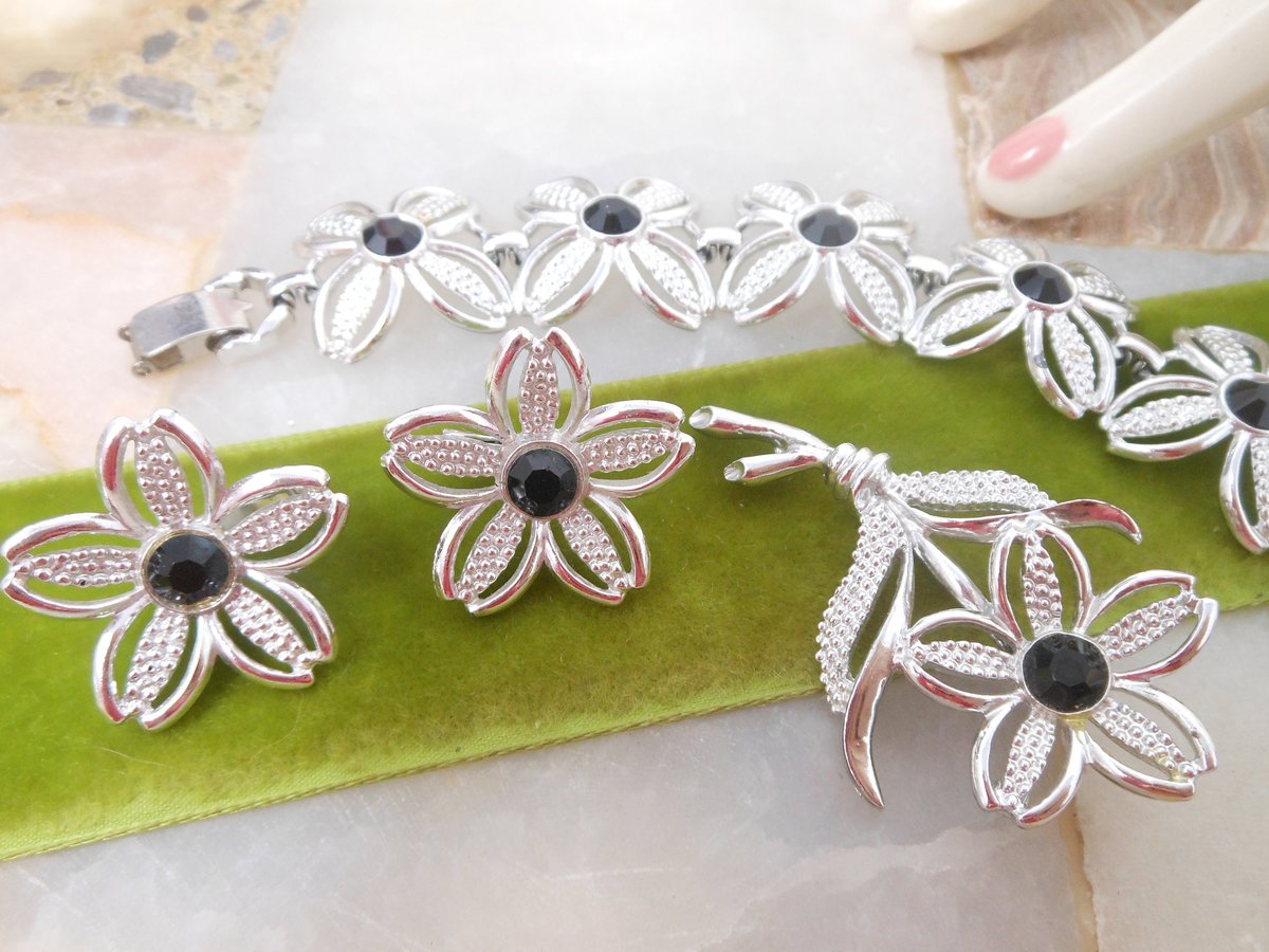 Vintage SARAH COVENTRY Black Beauty Pin Brooch Bracelet Earrings Set Parure Rhinestone Mid Century Designer Jewelry Gift, VivianJoel.com
