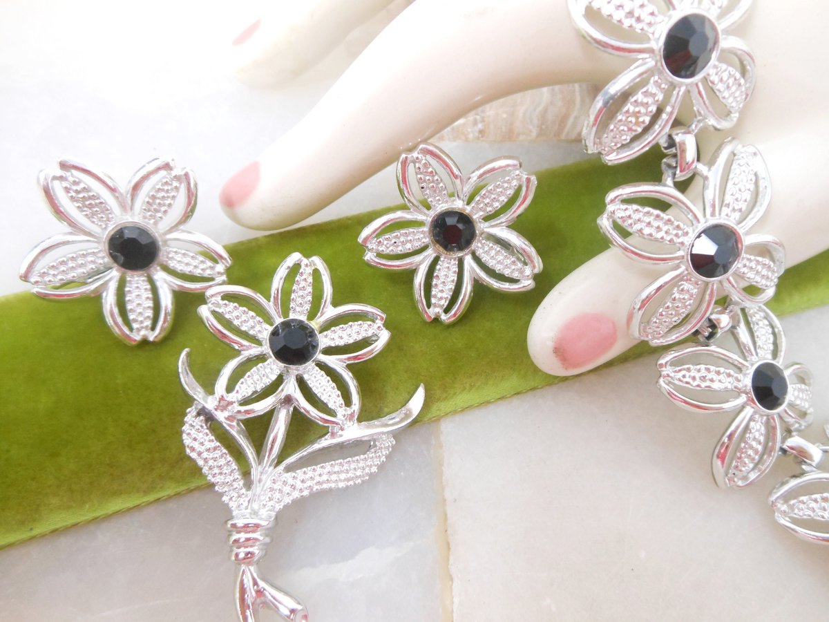 Vintage SARAH COVENTRY Black Beauty Pin Brooch Bracelet Earrings Set Parure Rhinestone Mid Century Designer Jewelry Gift, VivianJoel.com